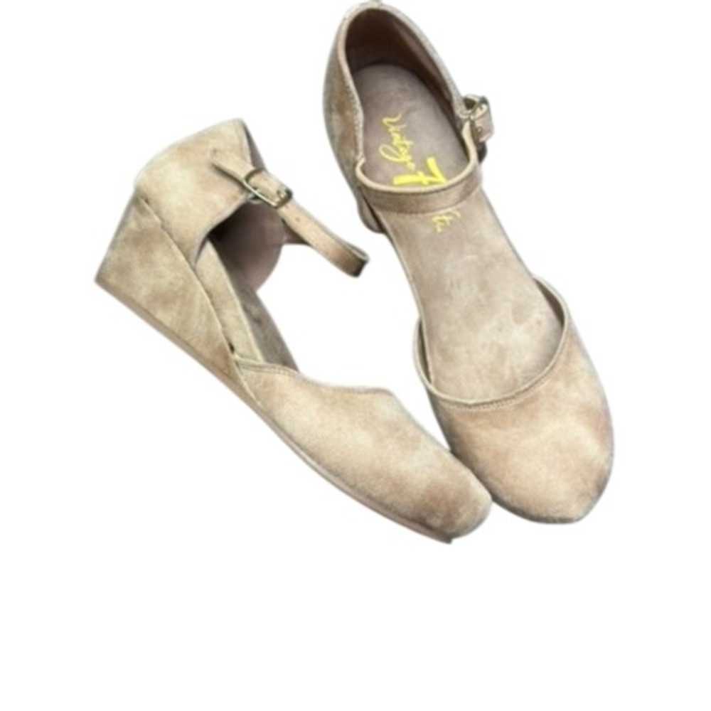 Vintage 7 Eight Tan Suede d'Orsay Wedge Sandals Ankle Strap Buckle Round Toe